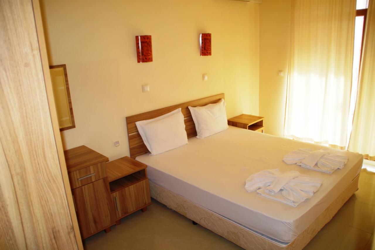 Azura Garden Apartments Chernomorets Bagian luar foto